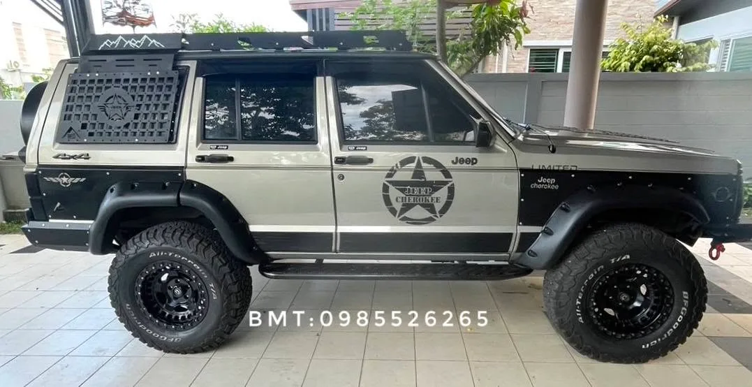 Jeep Cherokee XJ พร้อมของแต่งจาก Back Mountain