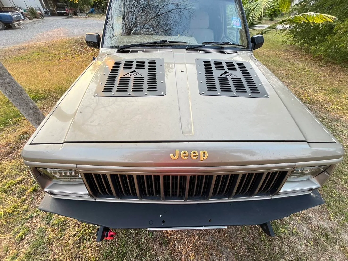 สกู๊ปฝากระโปรงระบายความร้อน แบบ 2 ชิ้น (Hood Louver) รูปที่ 2
