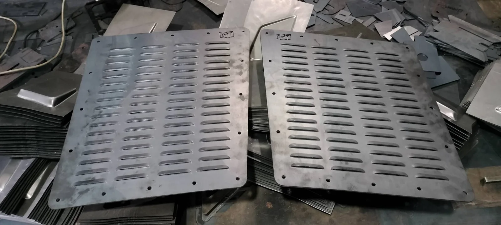 สกู๊ปฝากระโปรงระบายความร้อน แบบ 2 ชิ้น (Hood Louver) รูปที่ 5