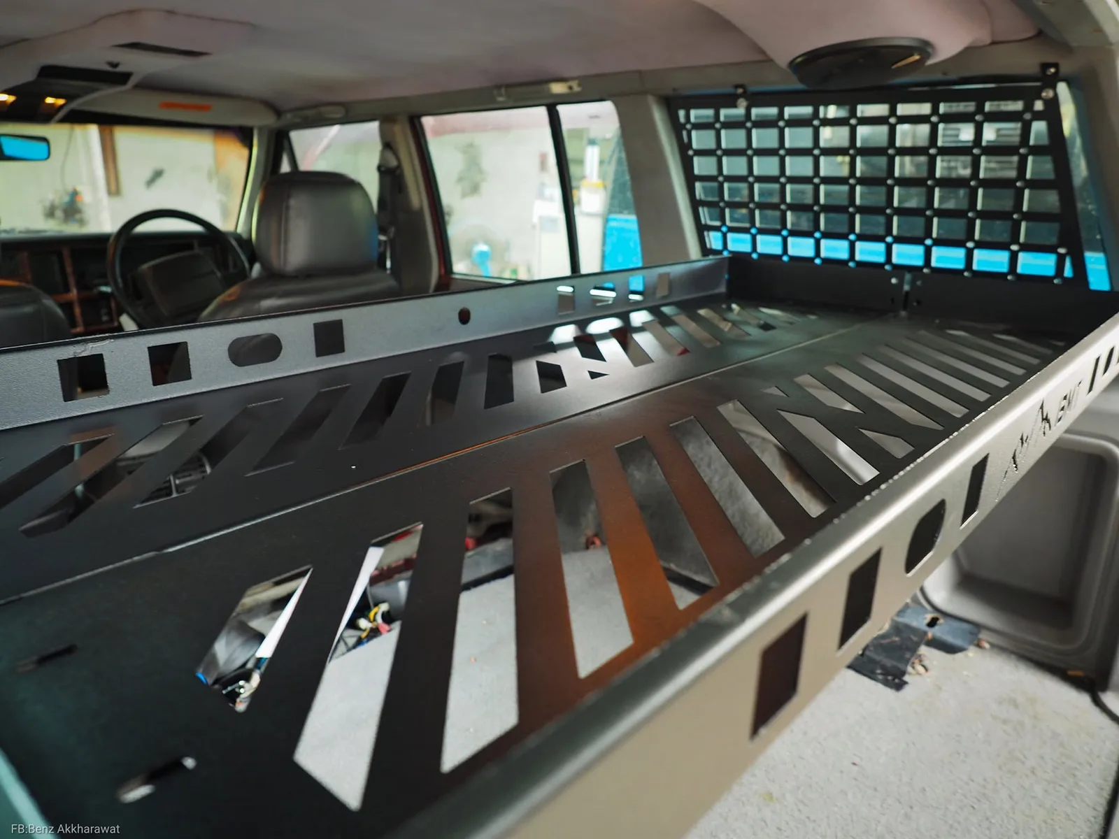 ชั้นวางของท้ายรถ Jeep Cherokee XJ รูปที่ 2
