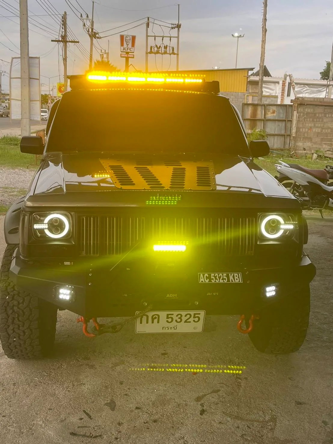 กันชนหน้าเหล็ก XJ รุ่นใส่วินช์ พร้อมไฟตัดหมอก LED รูปที่ 4