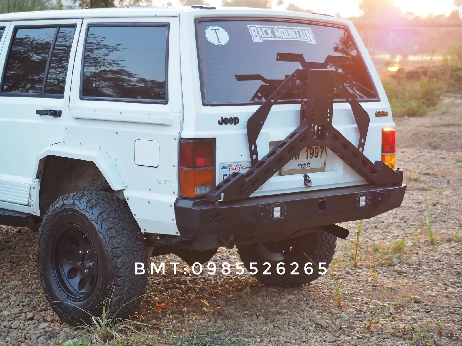 กันชนหลัง XJ พร้อมบานสวิงล้ออะไหล่ (อเนกประสงค์) รูปที่ 6