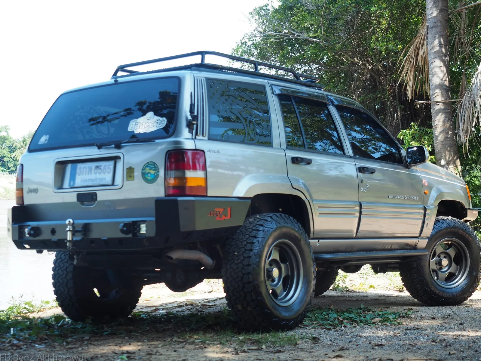 กันชนหลังเหล็ก Jeep Grand Cherokee ZJ รูปที่ 4